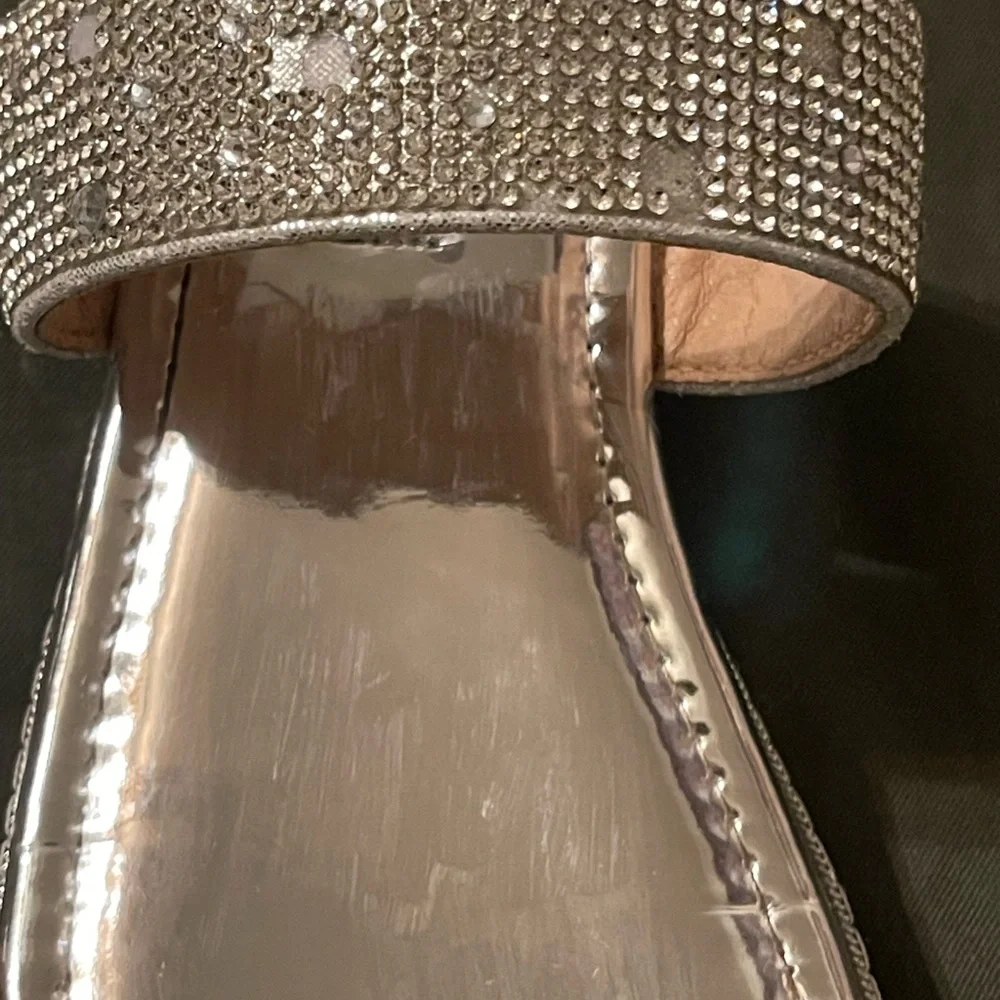 Badgley‎ Mischka Silver Sandals size 4